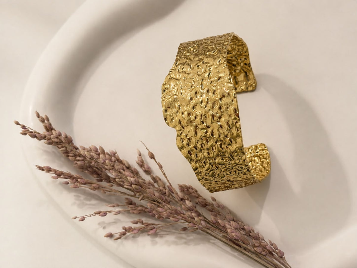 Hammered Gold Cuff Bracelet | 18K Gold Plated 316L Stainless Steel